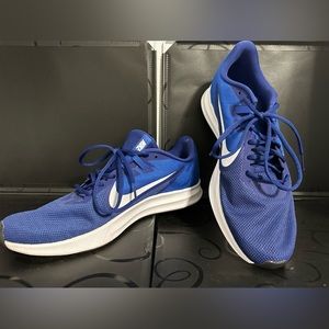Men’s Nike Downshifter running shoes
